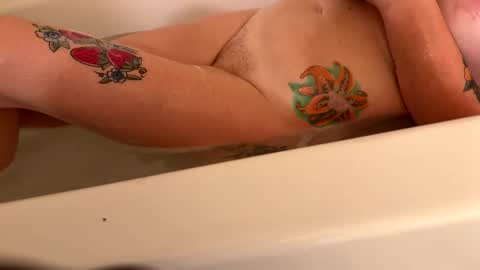 Snapshot of ladyandthatrampp chatting on December 1, 2025, 2:49 am ladyandthatrampp online show from December 1, 2025, 2:49 am