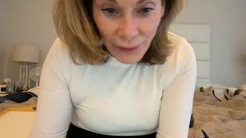 Ladybabs online show from February 10, 2026, 7:07 pm