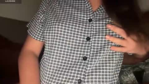 Snapshot of ladybird21 chatting on December 15, 2025, 4:50 am Aria online show from December 15, 2025, 4:50 am