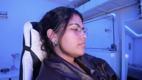  Lady  online show from May 23, 2026, 5:56 am