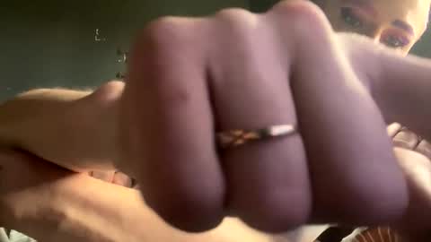 Snapshot of ladybug9097 chatting on December 21, 2024, 4:57 pm RockStar Couple online show from December 21, 2024, 4:57 pm