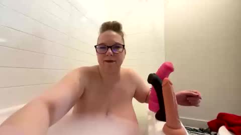 Snapshot of ladycherielynn chatting on February 2, 2026, 2:27 pm LadyCherieLynn online show from February 2, 2026, 2:27 pm