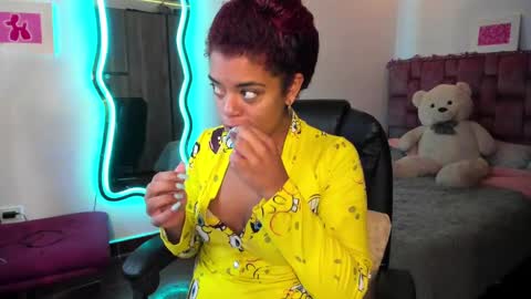 Snapshot of ladydanniela chatting on January 19, 2025, 10:06 am leidy daniela online show from January 19, 2025, 10:06 am