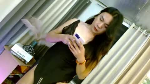 Snapshot of ladyfox_95 chatting on January 17, 2026, 2:44 pm ask me online show from January 17, 2026, 2:44 pm