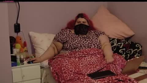 ladykitsunebig online show from May 31, 2026, 8:10 pm