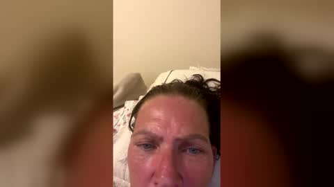 Snapshot of ladylara4949 chatting on December 17, 2025, 3:18 pm ladylara4949 online show from December 17, 2025, 3:18 pm