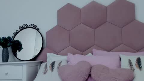 Snapshot of ladyliia chatting on February 19, 2025, 8:12 am Lia online show from February 19, 2025, 8:12 am