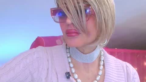 Oxana online show from February 11, 2026, 1:10 am