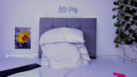 Snapshot of ladysexy_hot19 chatting on September 26, 2025, 8:13 pm Ladysexy hot19 online show from September 26, 2025, 8:13 pm