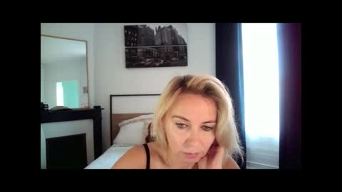 Snapshot of ladysexyx chatting on September 19, 2025, 10:49 am ladysexyx online show from September 19, 2025, 10:49 am
