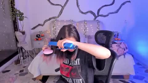 Lady  online show from October 29, 2025, 4:59 am