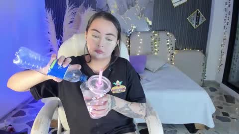 Snapshot of ladysweetts chatting on January 10, 2026, 4:25 am Lady online show from January 10, 2026, 4:25 am