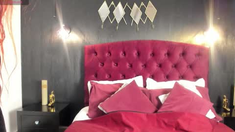 Laia  online show from September 21, 2025, 12:40 pm