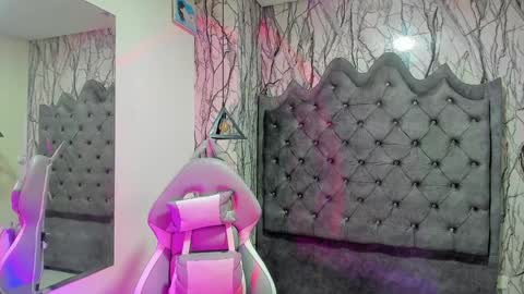 Laia online show from January 21, 2025, 11:24 am