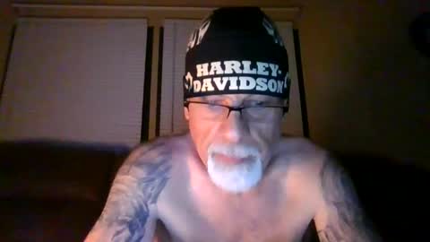Snapshot of laidbackluxury chatting on May 18, 2026, 4:07 am laidbackluxury online show from May 18, 2026, 4:07 am