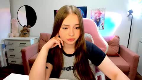 Kira online show from September 24, 2025, 7:28 pm