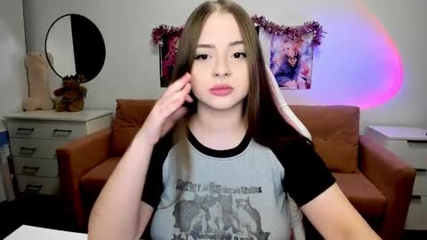 Kira online show from November 26, 2025, 10:55 pm