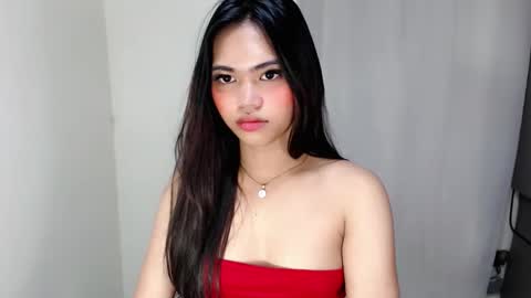 laire online show from April 4, 2026, 6:00 am