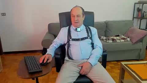 lajose52 online show from November 28, 2025, 4:09 pm