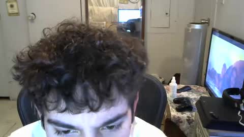 Snapshot of lakewood4523 chatting on December 17, 2024, 9:17 am Carlosss online show from December 17, 2024, 9:17 am