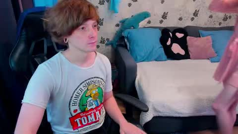 Lu  Alex online show from November 23, 2025, 10:04 am