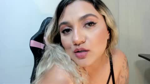 Lala online show from December 14, 2025, 10:14 pm