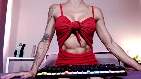 Lola online show from July 7, 2026, 11:03 am