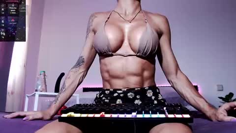 Lola online show from July 8, 2026, 6:01 pm
