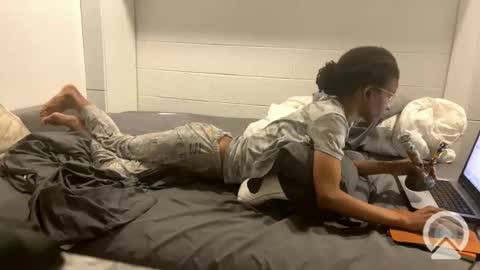 lalunevelvet online show from February 13, 2025, 3:39 am