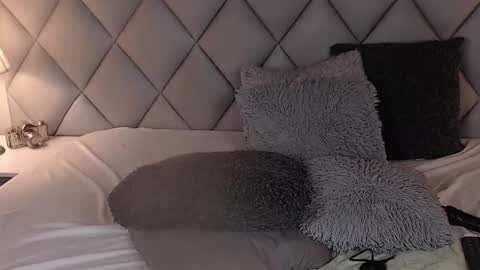 Laly Castro online show from January 19, 2025, 1:53 am