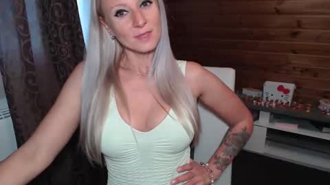 Snapshot of lamadrina006 chatting on May 11, 2026, 7:36 am LaMadrina006 online show from May 11, 2026, 7:36 am
