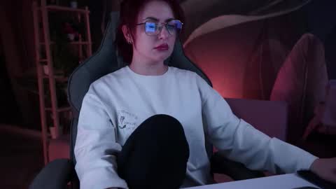 just call me Lana  and her security online show from October 25, 2025, 11:07 am