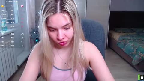 Snapshot of lana__nova chatting on February 7, 2026, 6:06 am Lana online show from February 7, 2026, 6:06 am