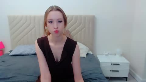 Snapshot of lana__ray chatting on May 24, 2026, 9:25 am lana__ray online show from May 24, 2026, 9:25 am