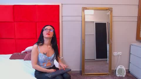 LanaBanner online show from October 15, 2025, 4:56 am