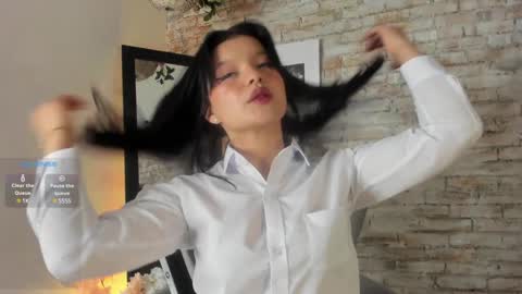  Lana  online show from February 2, 2025, 11:51 am