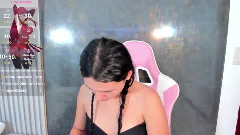 Lana online show from November 13, 2025, 8:52 pm