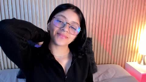 ... .          . ... online show from September 26, 2025, 4:33 pm