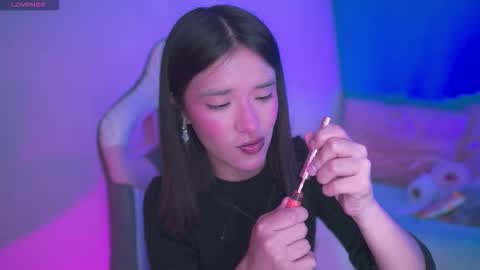 Snapshot of lana_dreams_ chatting on December 2, 2025, 12:27 am Lana online show from December 2, 2025, 12:27 am