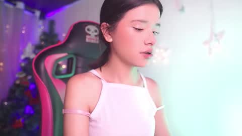 Snapshot of lana_dreams_ chatting on December 16, 2025, 12:48 am Lana online show from December 16, 2025, 12:48 am