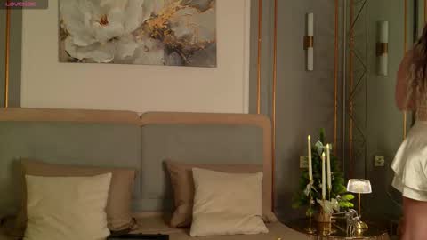 Snapshot of lana_ellie chatting on December 4, 2025, 5:28 am lana_ellie online show from December 4, 2025, 5:28 am