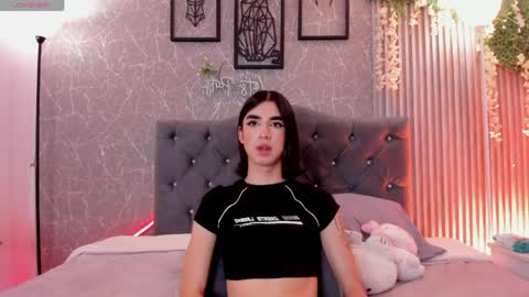 Snapshot of lana_gill chatting on May 27, 2026, 5:21 pm lana_gill online show from May 27, 2026, 5:21 pm