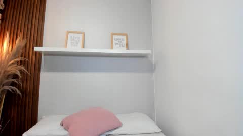 Snapshot of lana_jonnes_ chatting on January 11, 2026, 4:17 am Lana igauroraaaaaaaaa 1 online show from January 11, 2026, 4:17 am