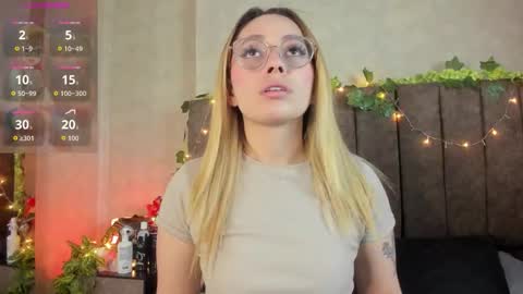 Lana online show from March 17, 2026, 5:11 am