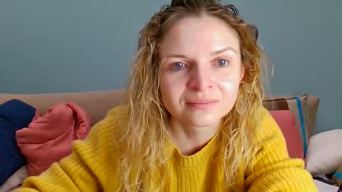 Snapshot of lanaangeldream chatting on October 18, 2025, 12:28 pm Lana online show from October 18, 2025, 12:28 pm