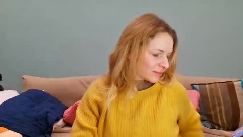 Snapshot of lanaangeldream chatting on October 19, 2025, 12:17 pm Lana online show from October 19, 2025, 12:17 pm