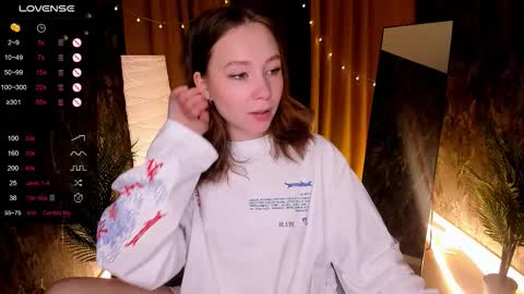 Snapshot of lanablu_ chatting on November 11, 2025, 2:22 am Lana online show from November 11, 2025, 2:22 am