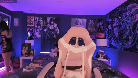 Snapshot of lanakyutt chatting on October 4, 2025, 3:54 pm L A N A online show from October 4, 2025, 3:54 pm