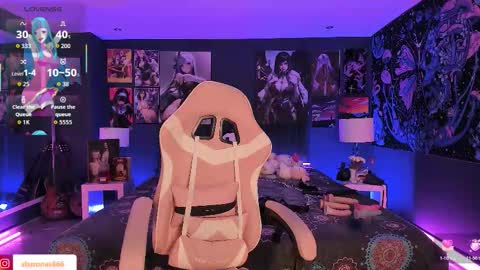 Snapshot of lanakyutt chatting on November 5, 2025, 12:49 pm L A N A online show from November 5, 2025, 12:49 pm