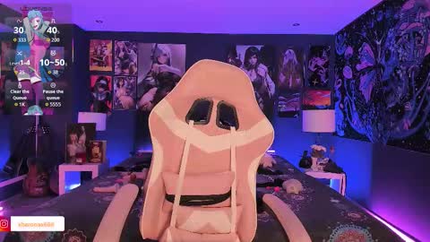 Snapshot of lanakyutt chatting on November 7, 2025, 12:49 pm L A N A online show from November 7, 2025, 12:49 pm